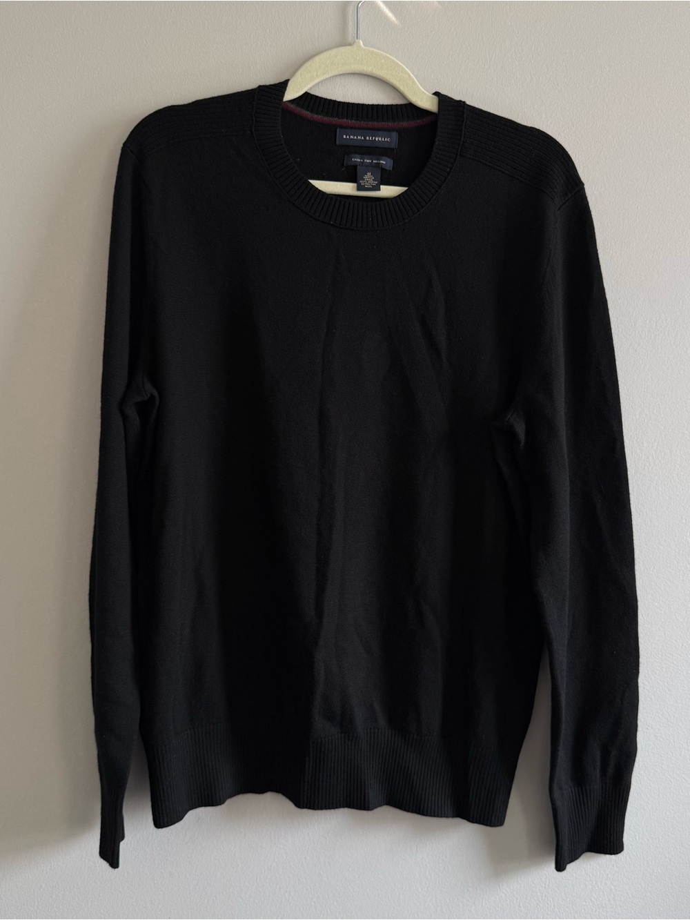 Banana Republic Men's Extra Fine Merino Wool Black Crewneck Knit Sweater Medium